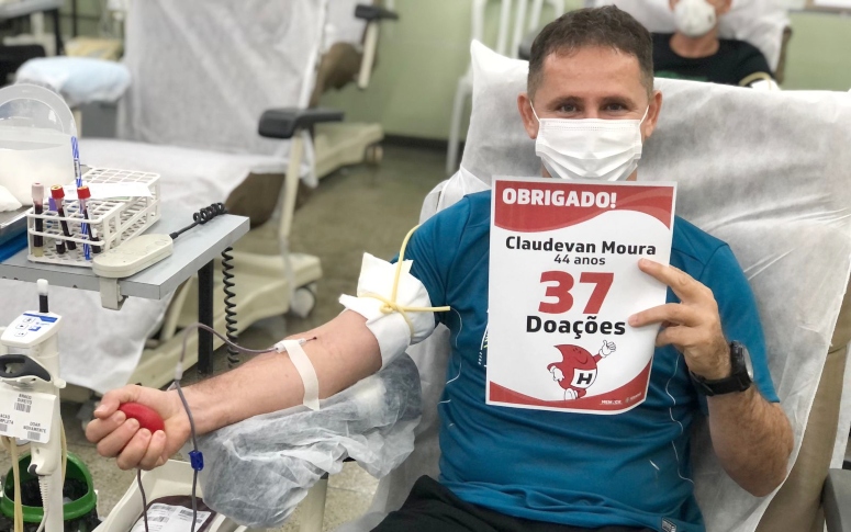 Hemoce promove atividades alusivas ao Dia Mundial do Doador de Sangue e apresenta o mascote Hemocinho